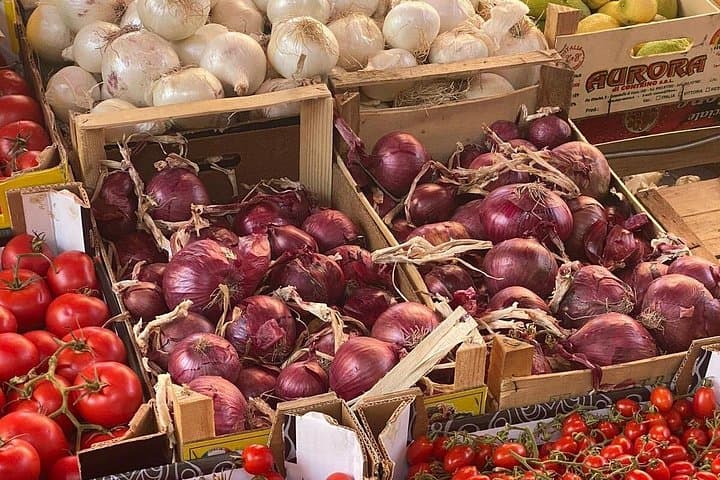 Palermo: Sicily street food: enjoy a colourful traditional market