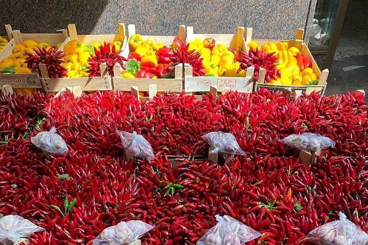 Palermo: Sicily street food: enjoy a colourful traditional market