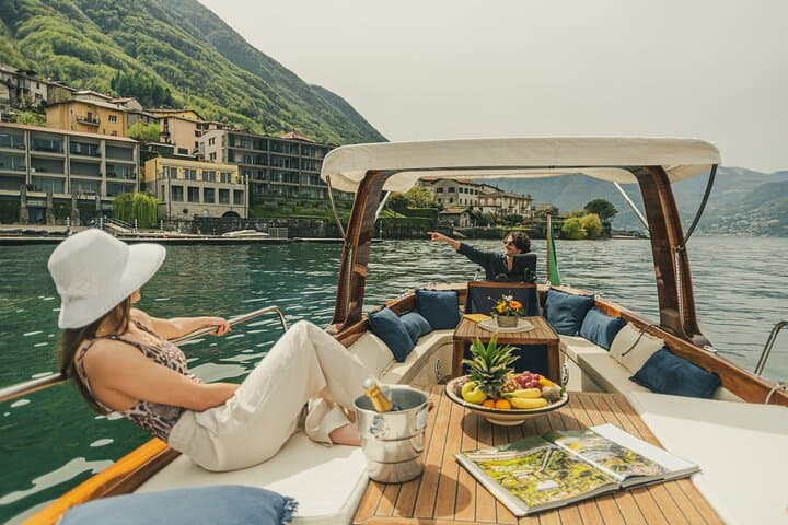 Private Boat Tour on Lake Como Wooden Boat - Gozzo