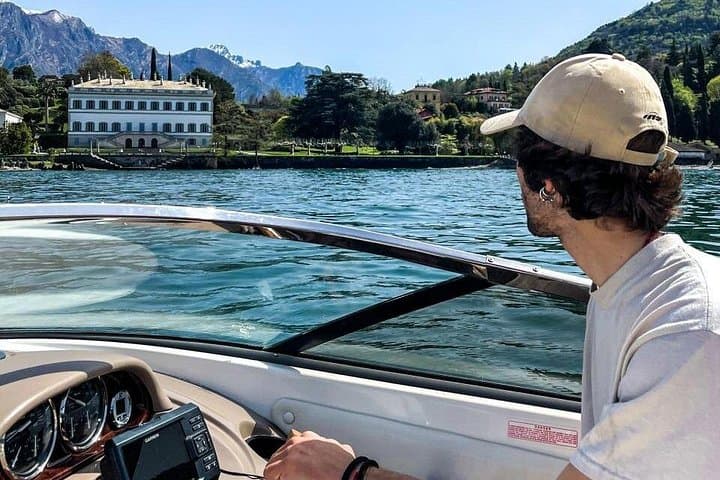 Lake Como Authentic Private Lounge Cruise with Open Bar