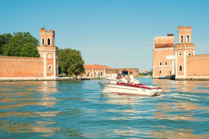 Private Cruise: Sunset Cocktail on Venice Lagoon
