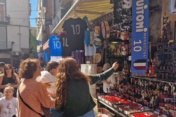 Naples Historic Center Small group Tour: Traditions & Folklore