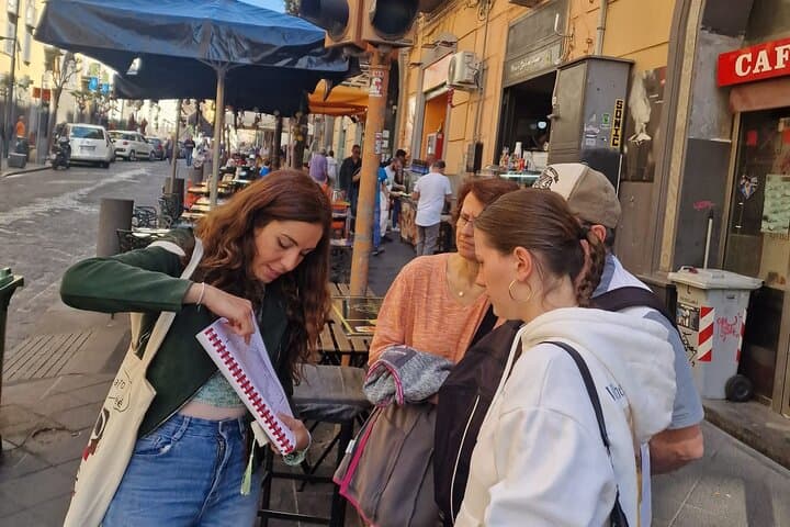 Naples Historic Center Small group Tour: Traditions & Folklore