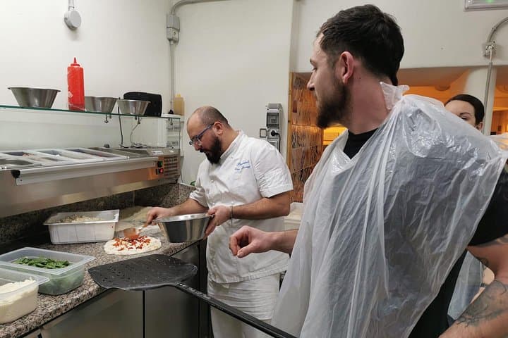 Naples: Authentic Italian Pizza Making Class with Local Pizzaiolo