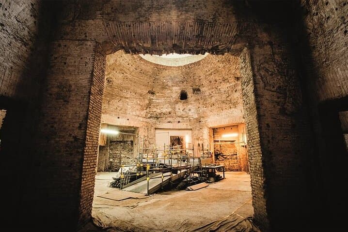 Rome: Experience Visiting the Domus Aurea with Virtual Reality
