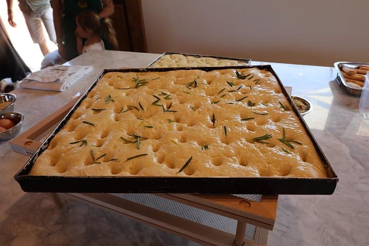 Focaccia and Pesto Cooking Class in the Roman Countryside
