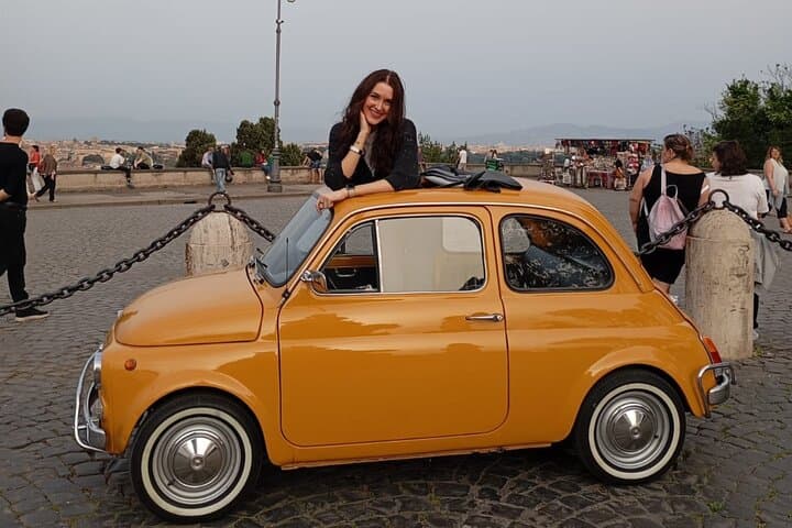 Private: 3 hours panoramic tour of Rome aboard a vintage Fiat 500