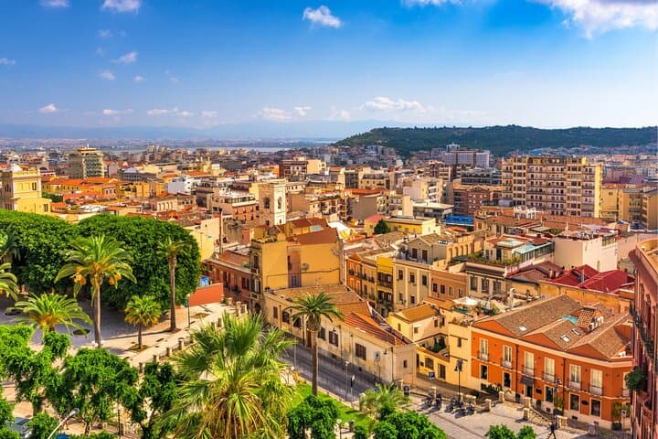Cagliari Scavenger Hunt & Highlights Self-Guided Walking Tour