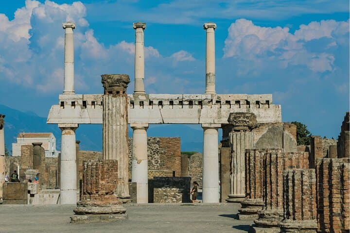 Pompeii Archaeological Sites Fast Track Entry with Audio Guide