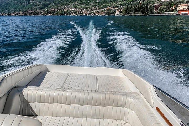 Private boat tour on Lake Como 2H