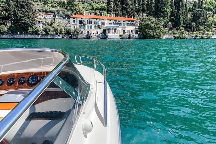 Private boat tour on Lake Como 2H