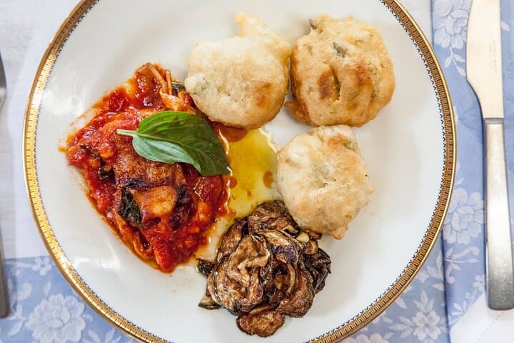 Small Group Market Tour & Cooking Class in Naples by Cesarine