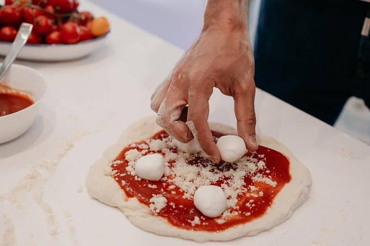 Make Neapolitan Pizza With A View Of Naples