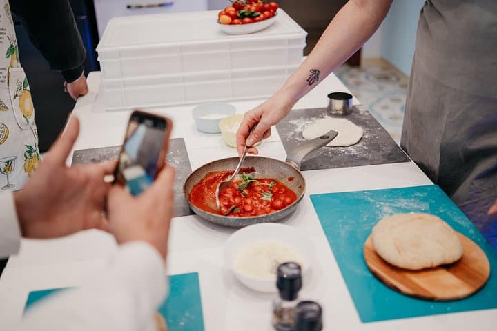 Make Neapolitan Pizza With A View Of Naples