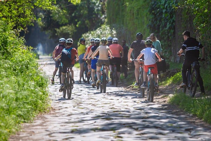 Appian Way & Aqueducts small group e-bike tour(catacombs & food)