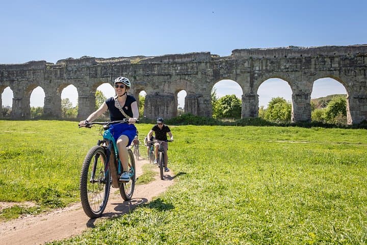 Appian Way & Aqueducts small group e-bike tour(catacombs & food)