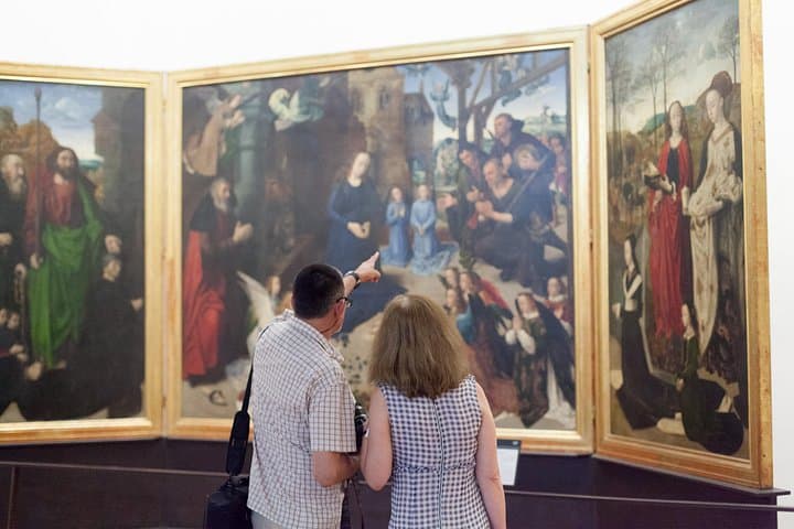 One Day Walking Tour with Accademia & Uffizi Gallery in Florence