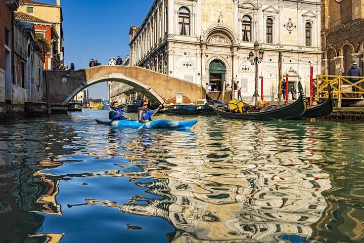 Private Family Kayaking Tour: Discovering Venice