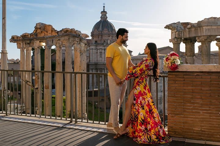 Rome: 1-Hour Private Photo Shoot for Family, Couples or Solo