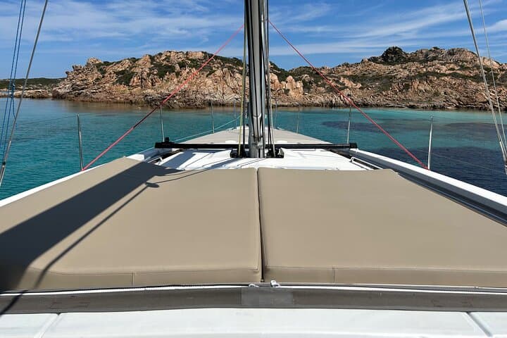 Sailing boat tour in the La Maddalena archipelago