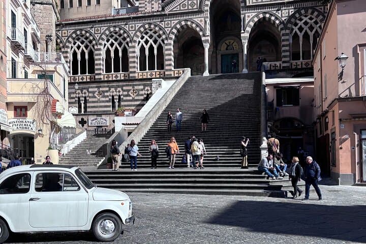 Amalfi : Private Transfer from Naples visit Pompeii