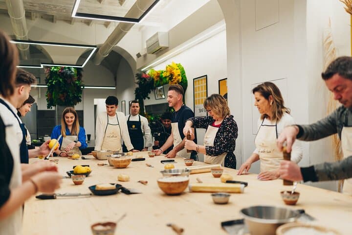 Michelin-Trained Chef Pasta Class in Florence