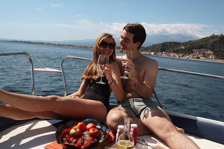 Taormina Dolfin 2-hour boat tour