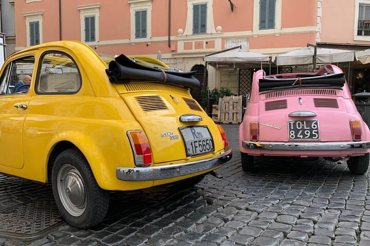 Super colorful Fiat 500 cabrios