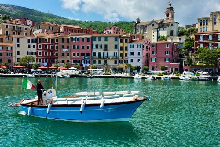 Boat tour 5 Terre from La Spezia : swim, food & drink