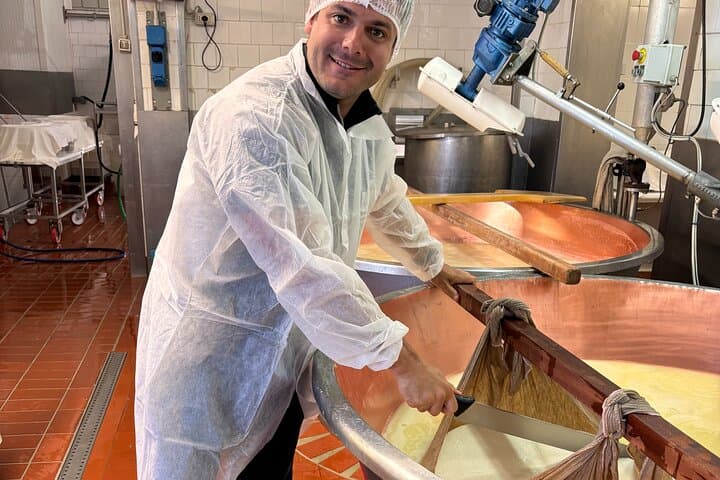 Visiting the Parmigiano Reggiano dairy farm