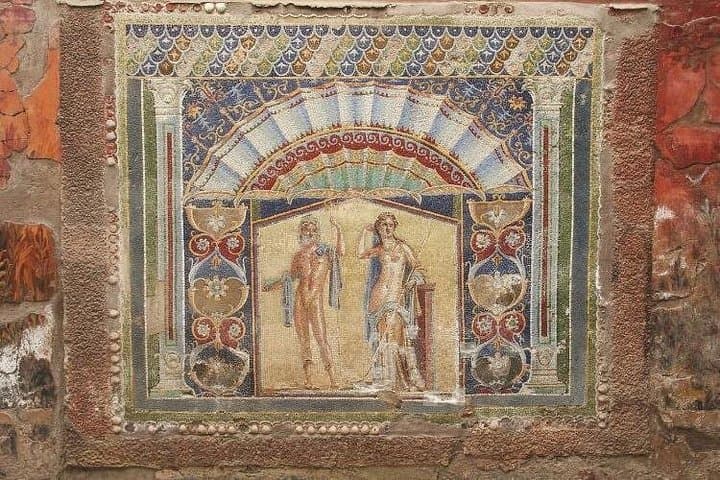 Pompeii and Herculaneum tour with lunch from Sorrento