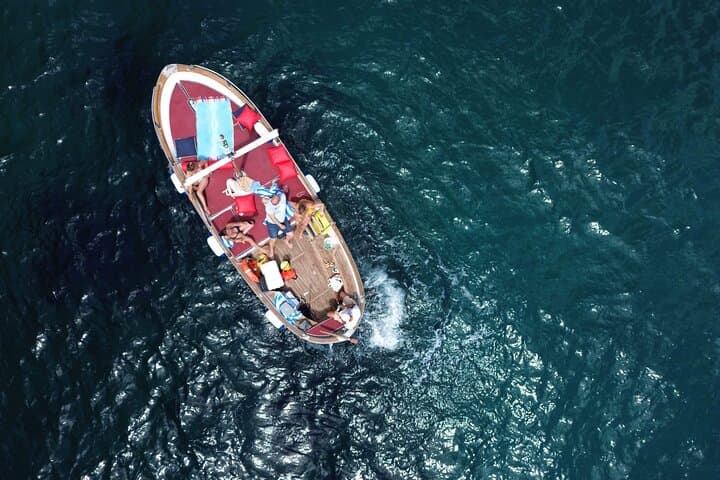 private tour on the classic gozzo