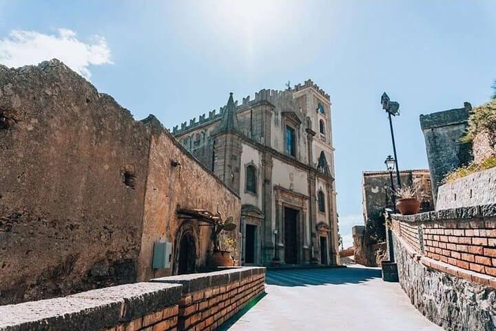 3 Nights Etna Wine and Movie Location Tour Italy with Sicily Food