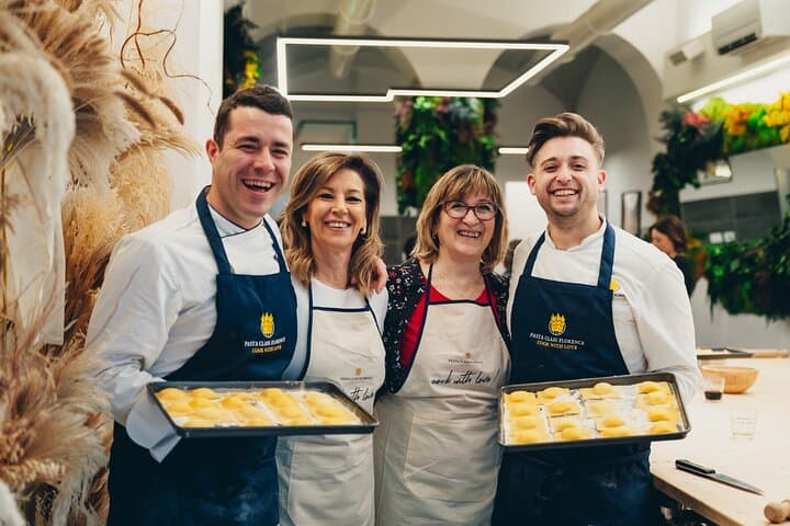 Michelin-Trained Chef Pasta Class in Florence