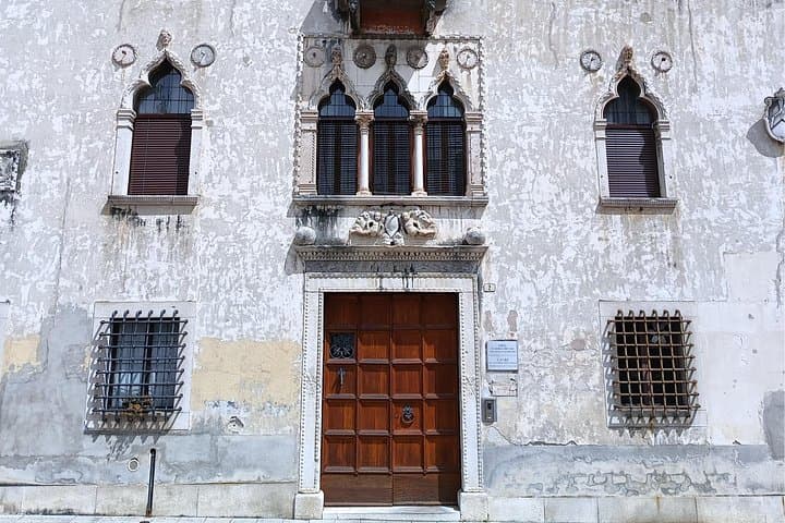 Udine Self-Guided City Walking Tour & Scavenger Hunt