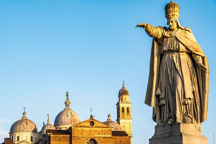 Mysteries and legends of the city