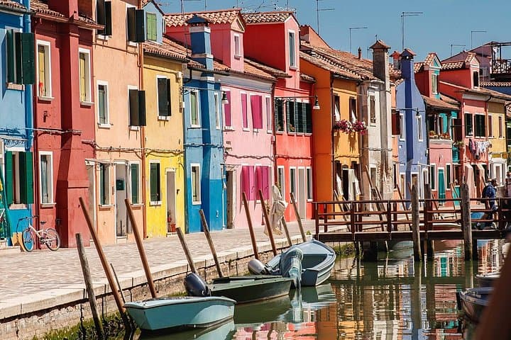 Venetian Islands Tour in Murano Burano and Torcello