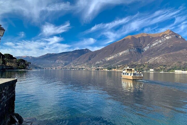 Shared boat tour from Varenna