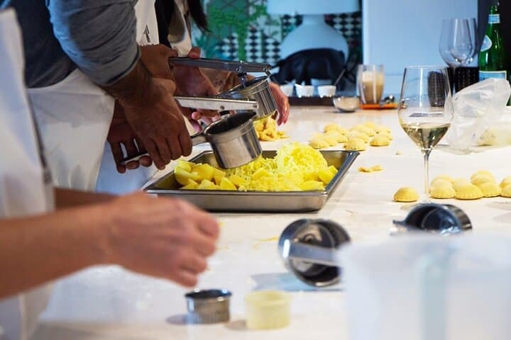 Positano Small Group Pasta Making Class, Dessert and Wine