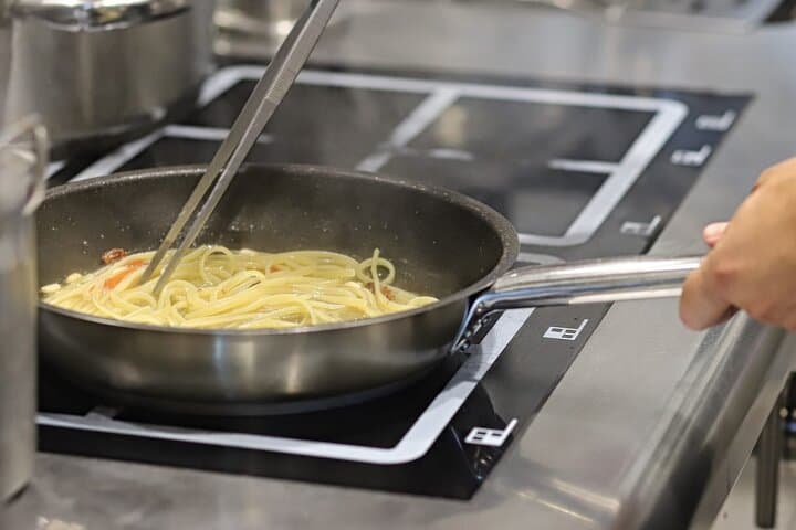 Positano Small Group Pasta Making Class, Dessert and Wine