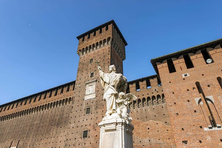 Milan Walking Tour with Audioguide on Your Smartphone