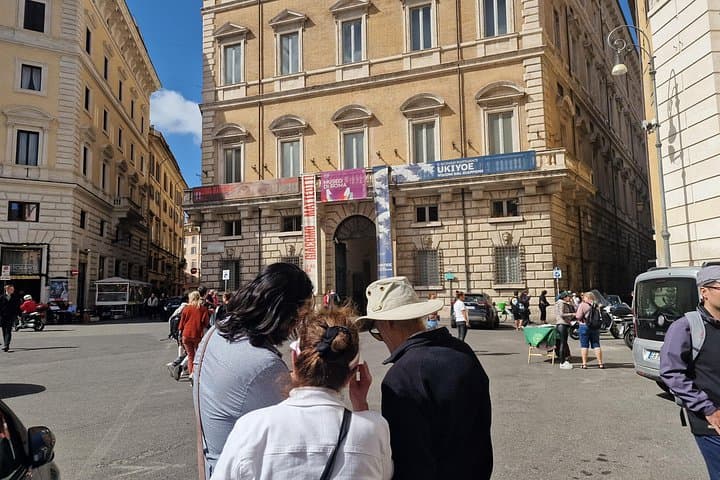 World War 2 Walk Tour in Rome