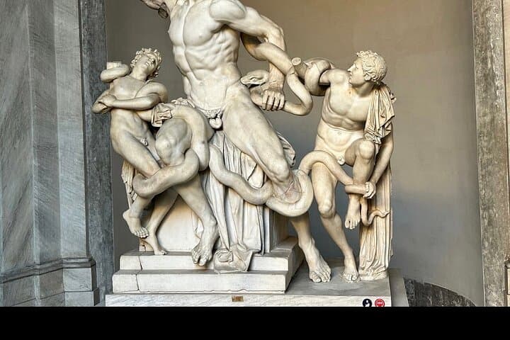 Vatican Museums and Sistine Chapel Tour with official Local Guide