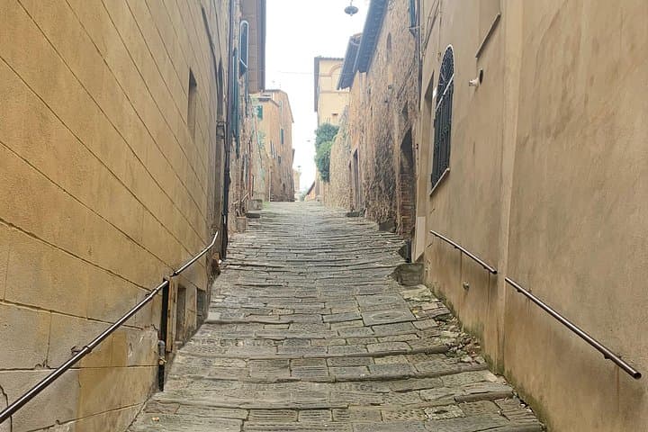 Transfer Siena to Rome
