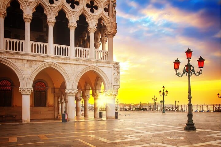 Venice Scavenger Hunt and Best Landmarks Self-Guided Tour