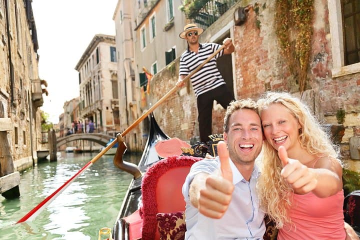 Exclusive Gondola Ride with Guided Old Town Tour