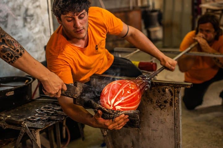 In-depth Guided Tour in a Real Murano Glass Factory