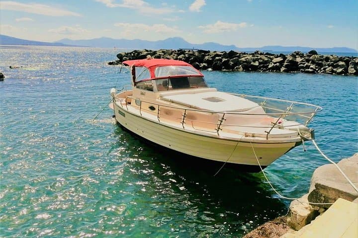 Boat tour from Naples to Capri or Procida
