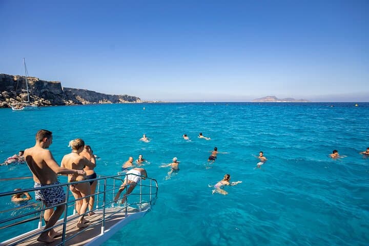 From Trapani : Boat Tour Aegadian Islands Favignana and Levanzo Lunch
