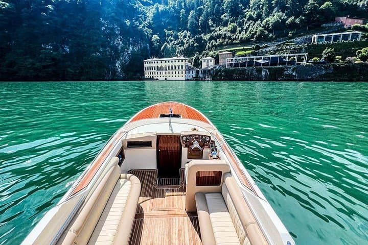 Private Cruise on Lake Como with Luxury Motorboat from 1H to 4H